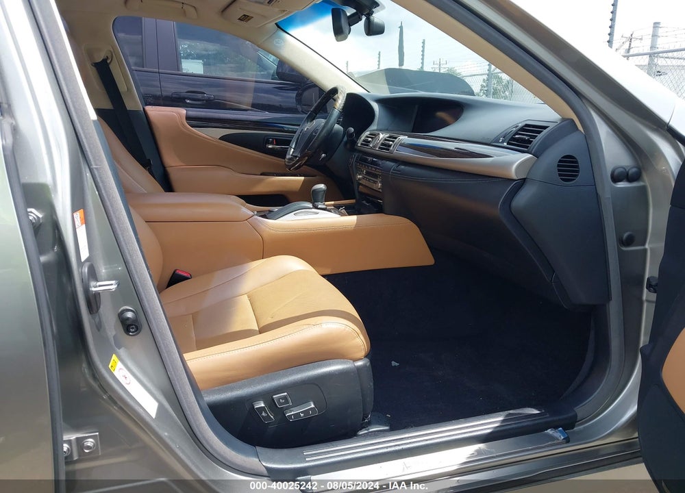 2016 LEXUS LS 460 L VIN: JTHGL5EF7G5056108