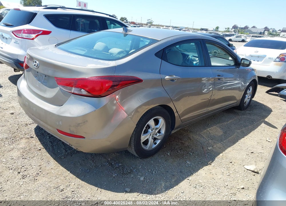 2015 HYUNDAI ELANTRA SE VIN: 5NPDH4AEXFH558526