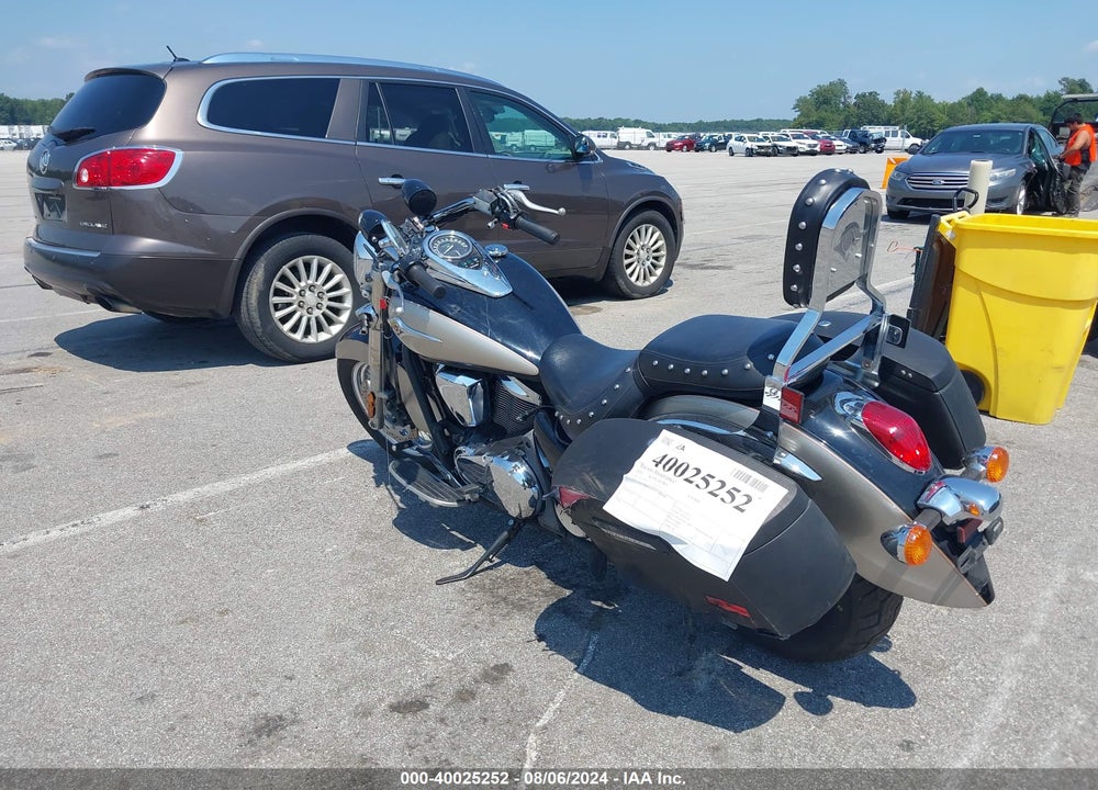 2011 KAWASAKI VN900 VIN: JKAVN2D17BA043425