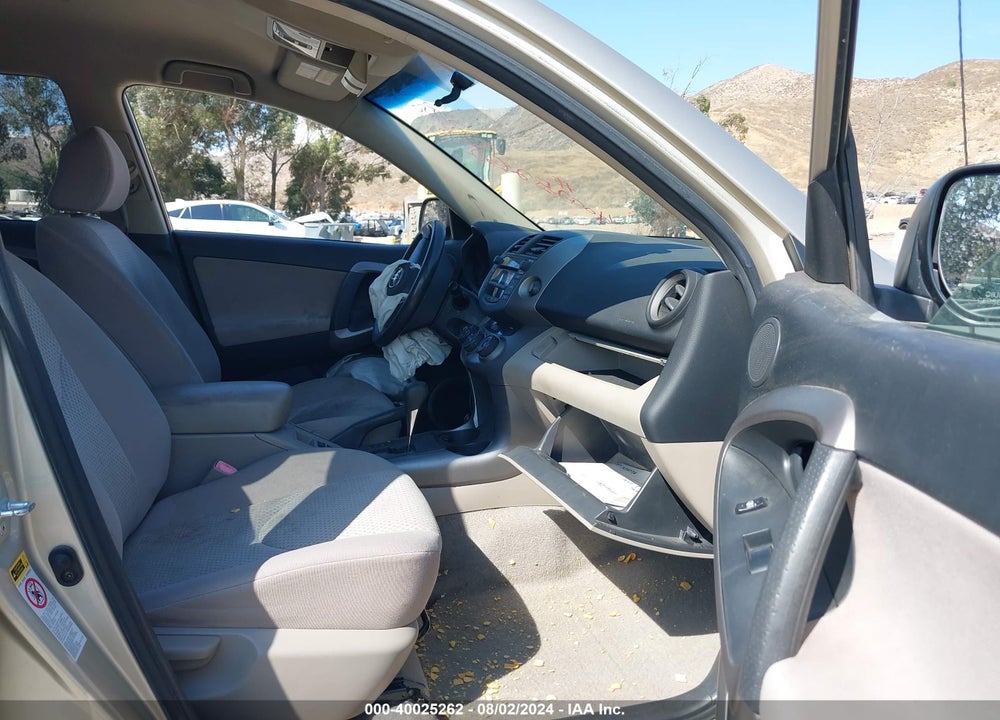 2006 TOYOTA RAV4 VIN: JTMZD33VX65018781