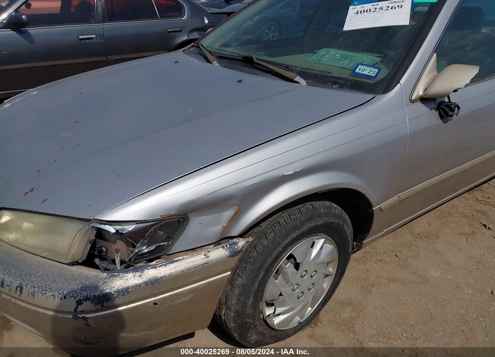1999 TOYOTA CAMRY CE VIN: 4T1BG22K4XU575540