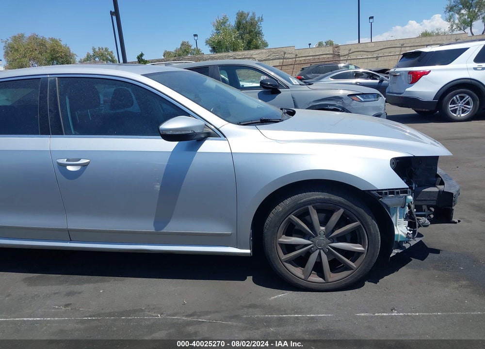 2012 VOLKSWAGEN PASSAT 2.5L SEL PREMIUM VIN: 1VWCP7A36CC028184