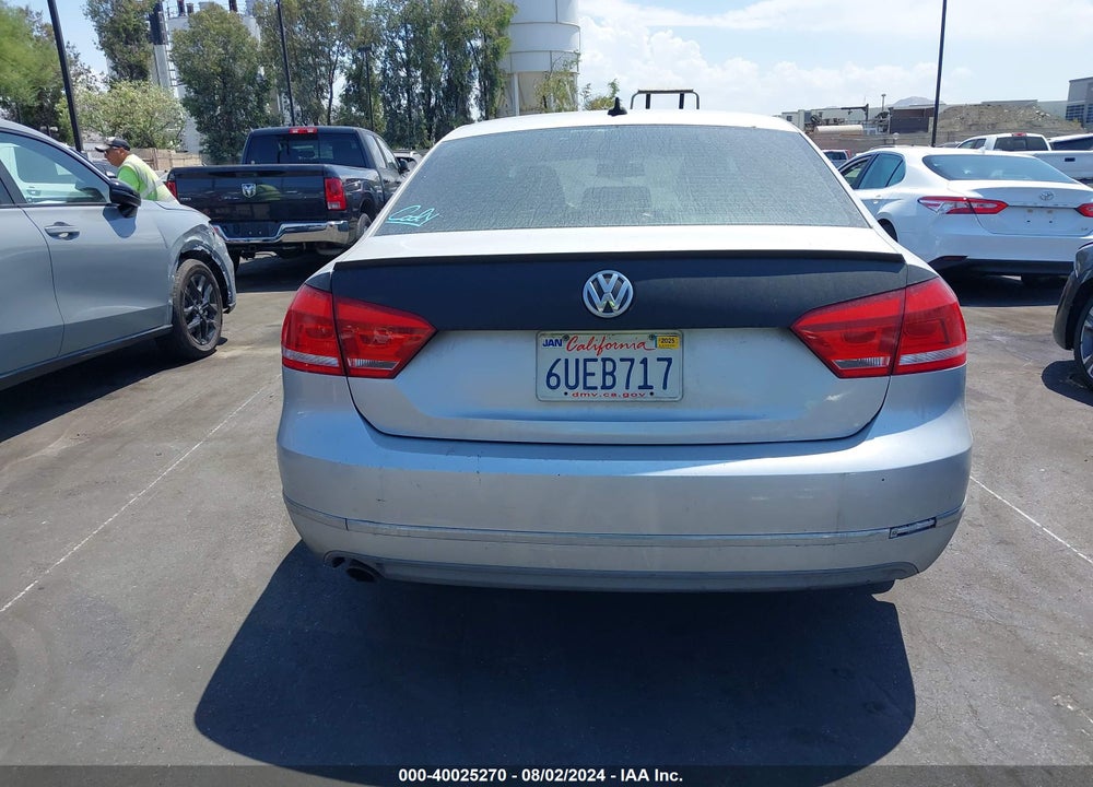 2012 VOLKSWAGEN PASSAT 2.5L SEL PREMIUM VIN: 1VWCP7A36CC028184