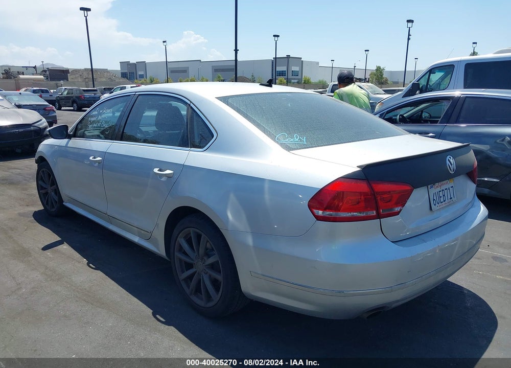 2012 VOLKSWAGEN PASSAT 2.5L SEL PREMIUM VIN: 1VWCP7A36CC028184