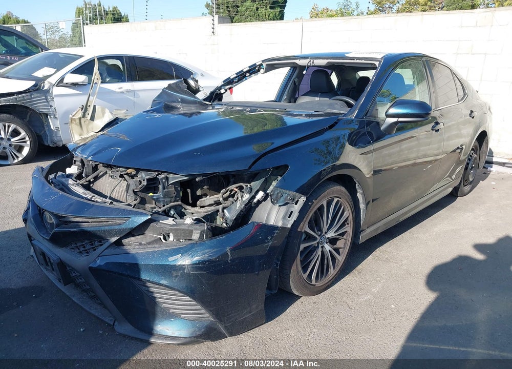 2018 TOYOTA CAMRY SE VIN: 4T1B11HK0JU618720