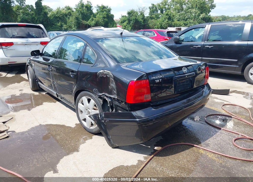 1999 VOLKSWAGEN PASSAT GLS VIN: WVWMA63B3XE508037