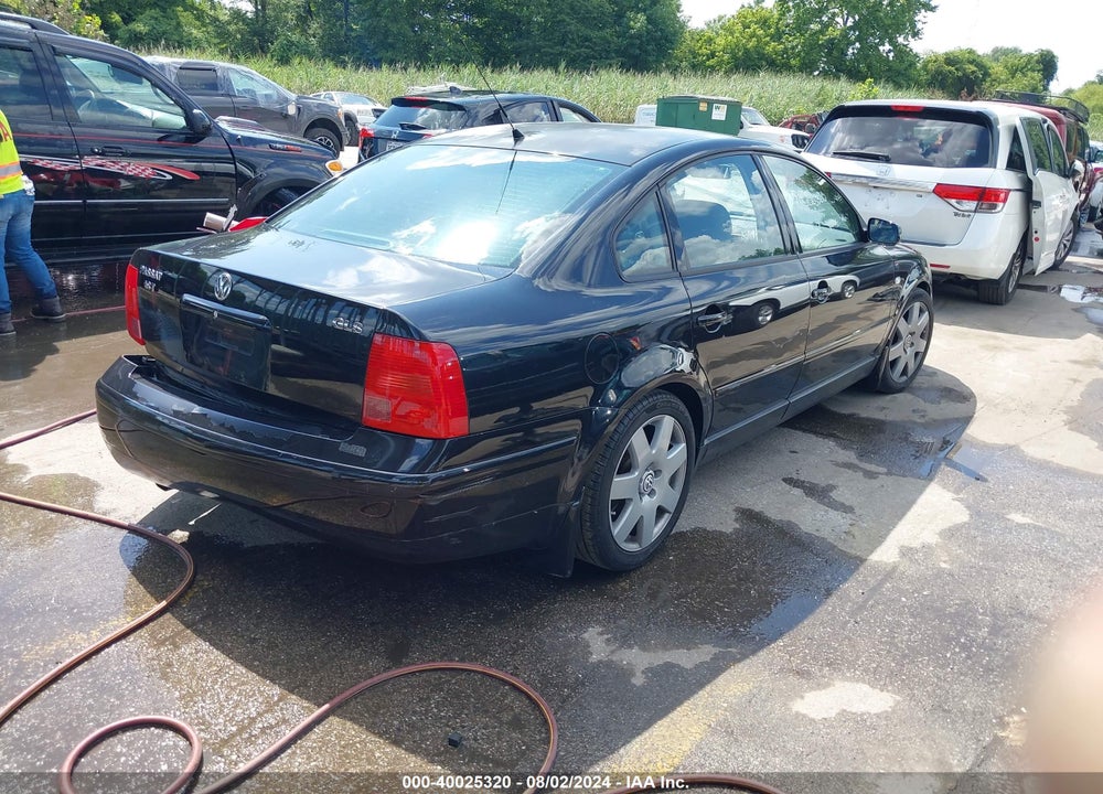 1999 VOLKSWAGEN PASSAT GLS VIN: WVWMA63B3XE508037