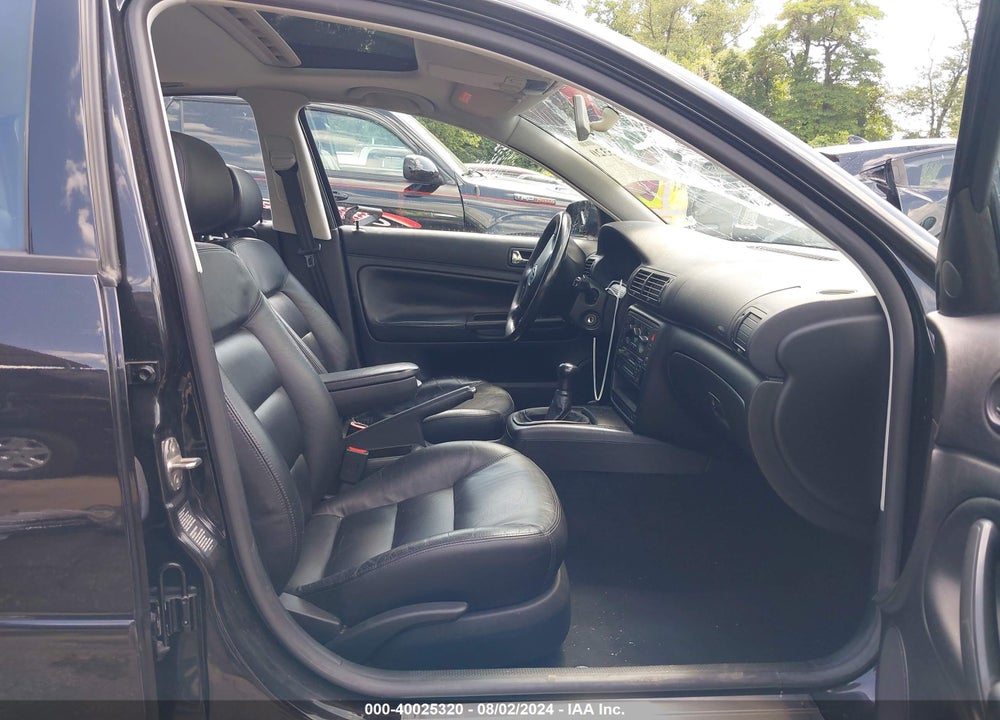 1999 VOLKSWAGEN PASSAT GLS VIN: WVWMA63B3XE508037