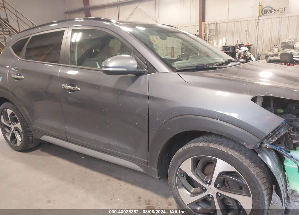 2018 HYUNDAI TUCSON LIMITED VIN: KM8J3CA26JU761280