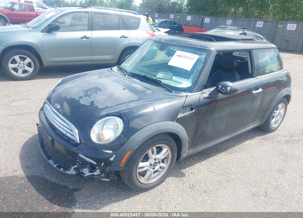2013 MINI HARDTOP COOPER VIN: WMWSU3C50DT685852