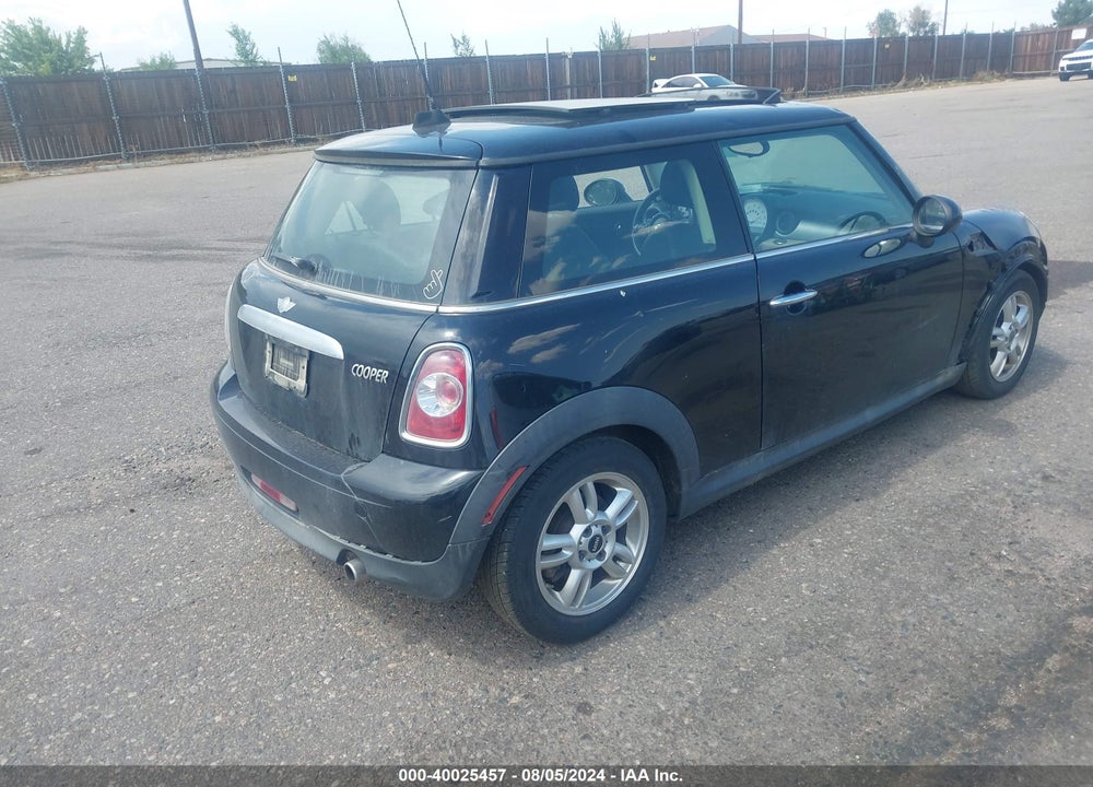 2013 MINI HARDTOP COOPER VIN: WMWSU3C50DT685852