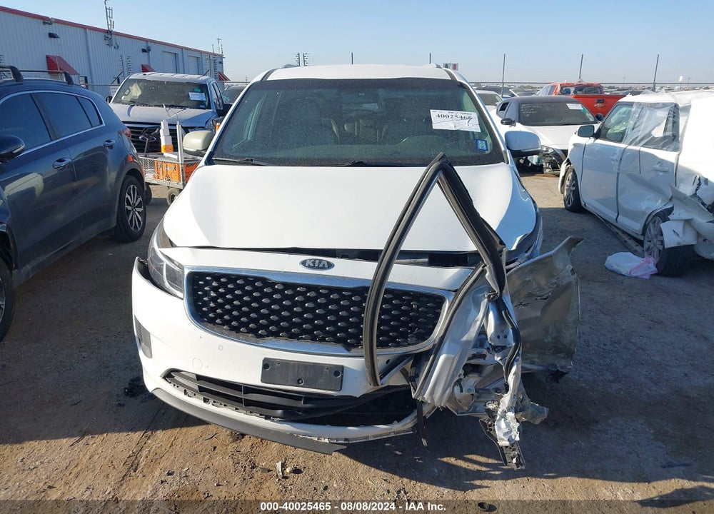 2018 KIA SEDONA LX VIN: KNDMB5C13J6381905