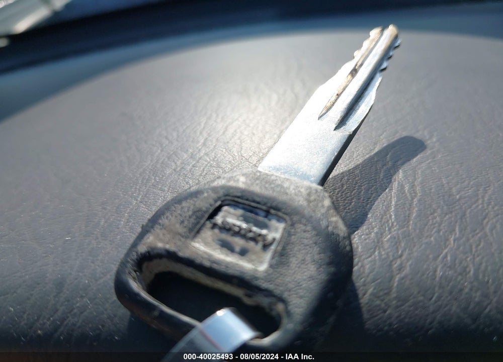 1998 HONDA CIVIC GX VIN: 1HGEN1649WL000109