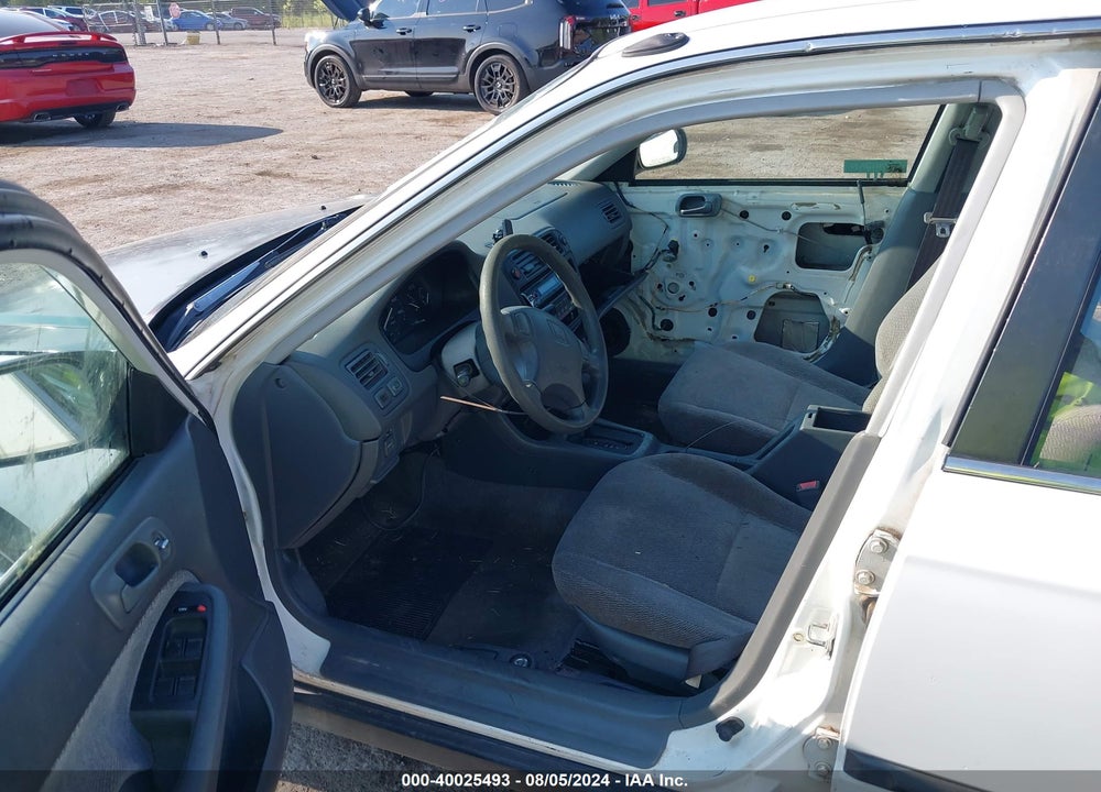 1998 HONDA CIVIC GX VIN: 1HGEN1649WL000109