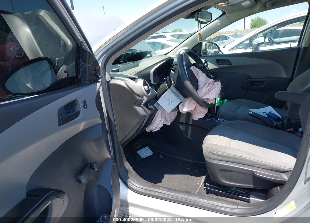 2019 CHEVROLET SONIC LT AUTO VIN: 1G1JG6SB2K4136832