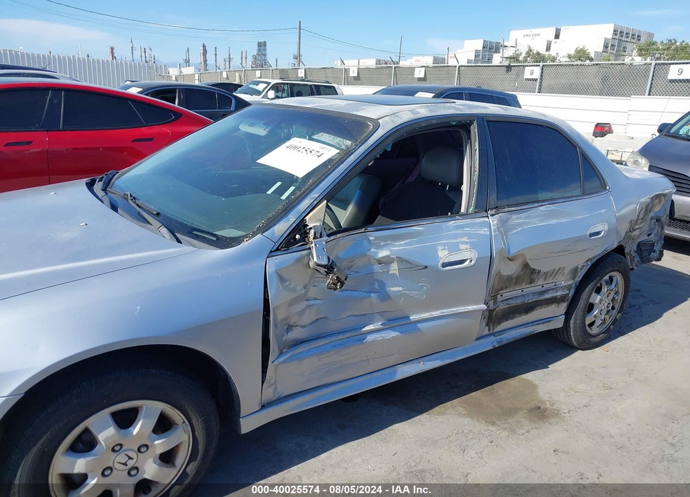 2002 HONDA ACCORD 2.3 EX VIN: JHMCG66082C012240