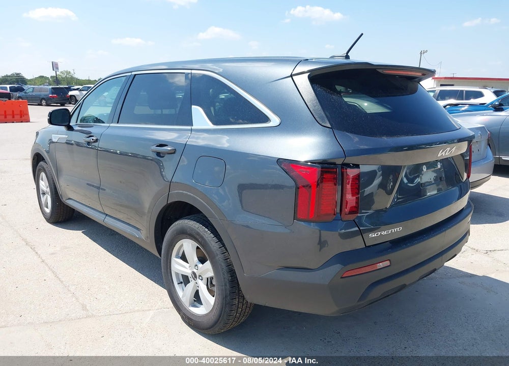 2023 KIA SORENTO LX VIN: 5XYRGDLC6PG202331