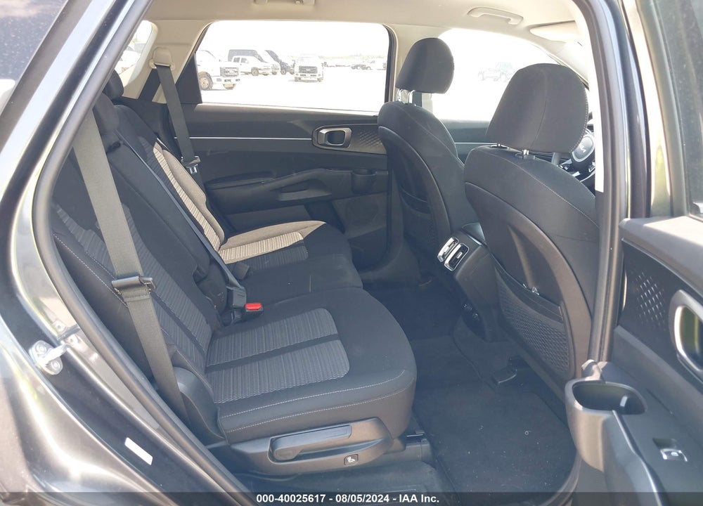 2023 KIA SORENTO LX VIN: 5XYRGDLC6PG202331