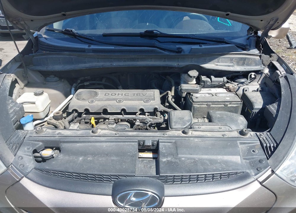 2010 HYUNDAI TUCSON GLS VIN: KM8JUCAC5AU096927