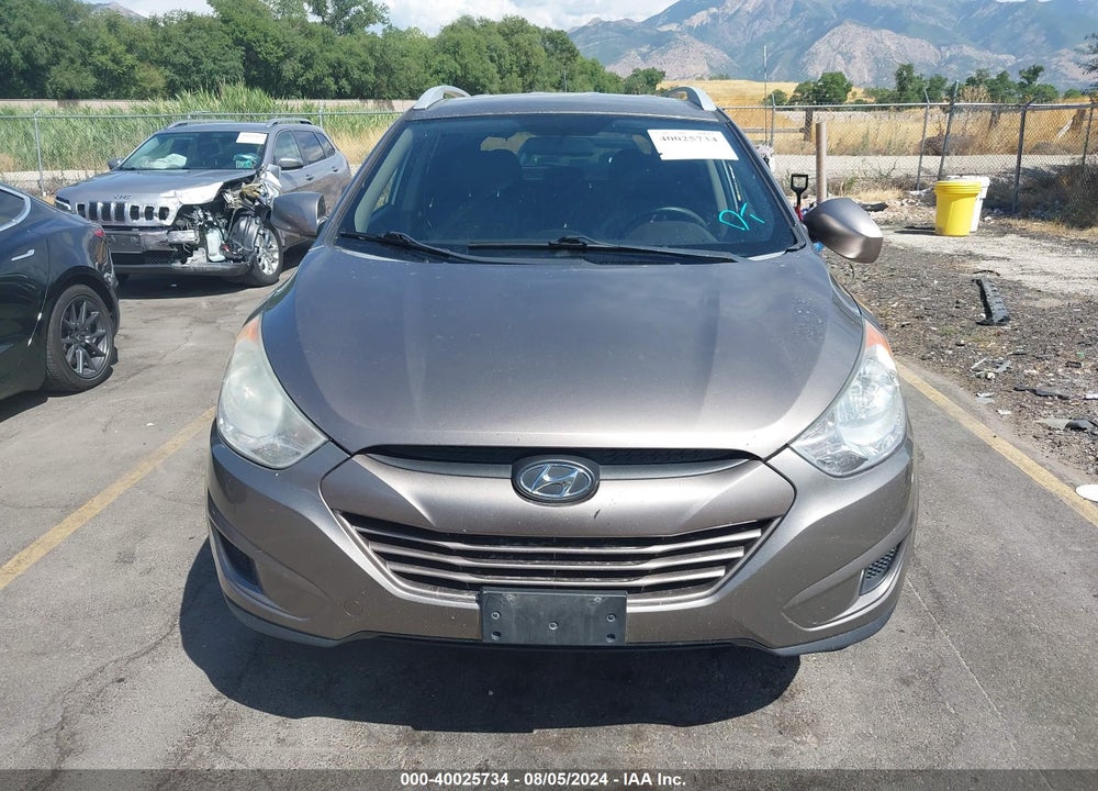 2010 HYUNDAI TUCSON GLS VIN: KM8JUCAC5AU096927