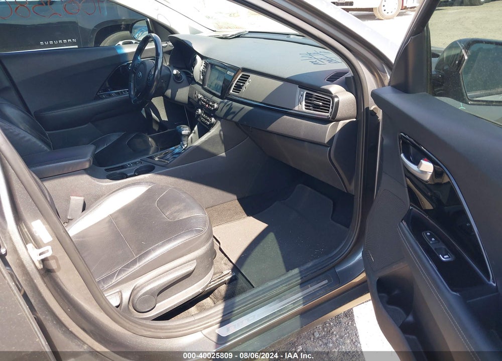 2017 KIA NIRO TOURING VIN: KNDCE3LCXH5045399