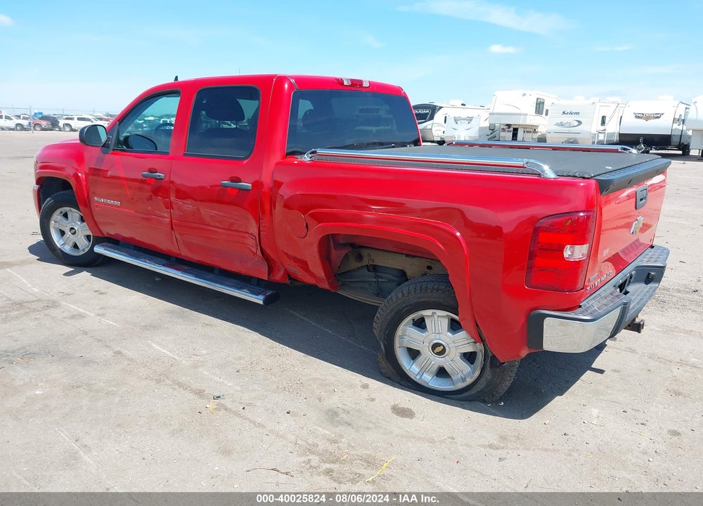 2011 CHEVROLET SILVERADO 1500 LT VIN: 3GCPKSE30BG236542