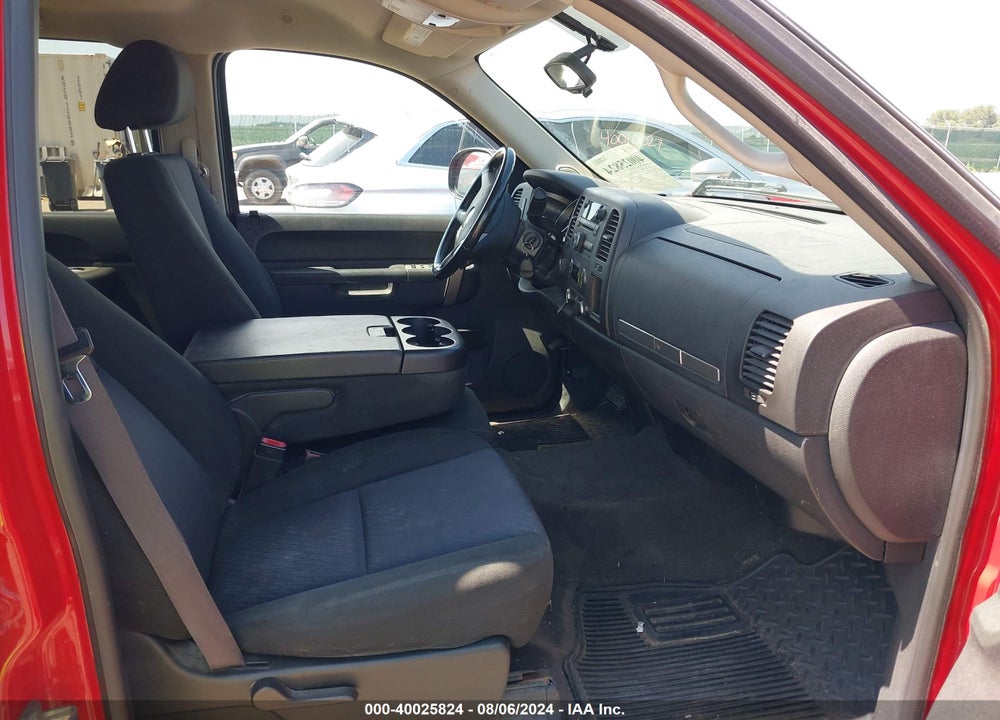 2011 CHEVROLET SILVERADO 1500 LT VIN: 3GCPKSE30BG236542