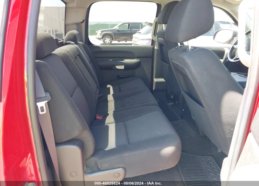 2011 CHEVROLET SILVERADO 1500 LT VIN: 3GCPKSE30BG236542