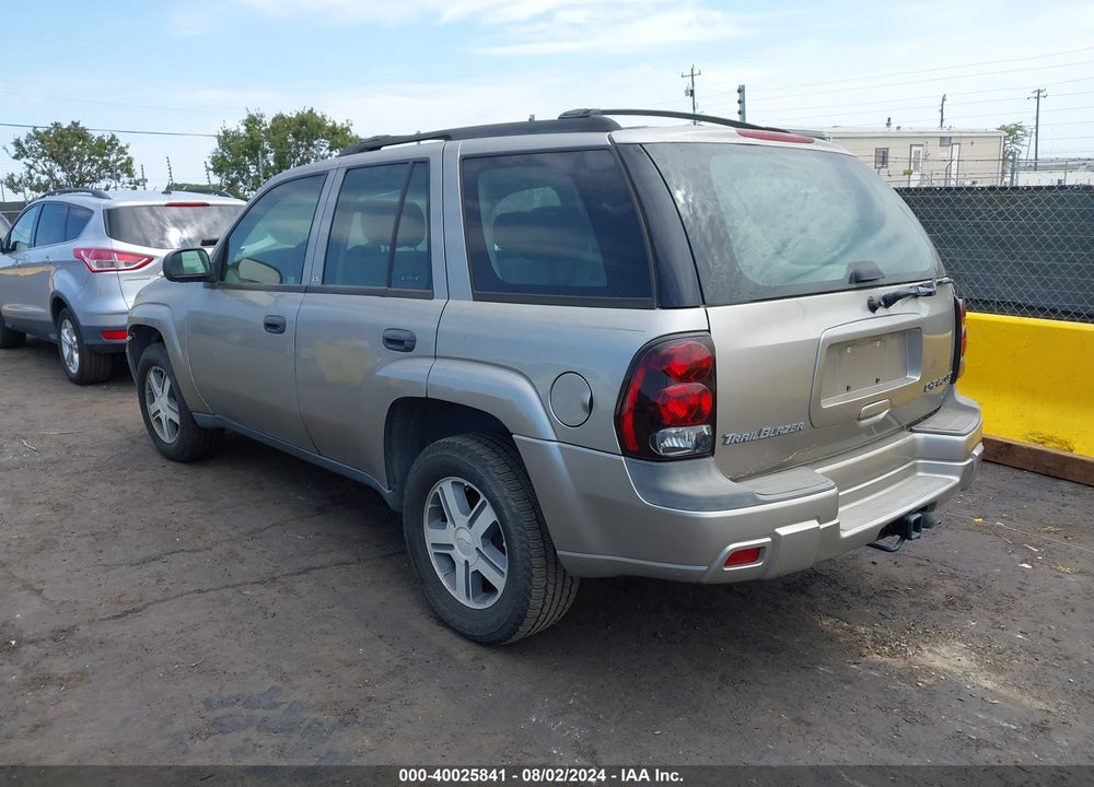 2002 CHEVROLET TRAILBLAZER LS VIN: 1GNDS13S222321986
