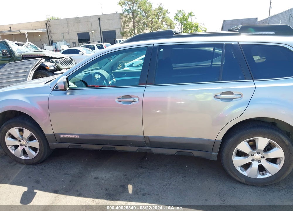 2010 SUBARU OUTBACK 2.5I PREMIUM VIN: 4S4BRBCC7A3381518