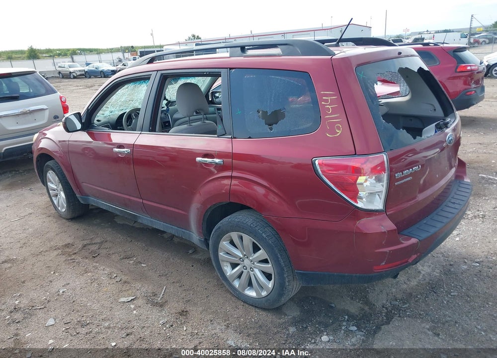 2011 SUBARU FORESTER 2.5X PREMIUM VIN: JF2SHBDC4BH768670