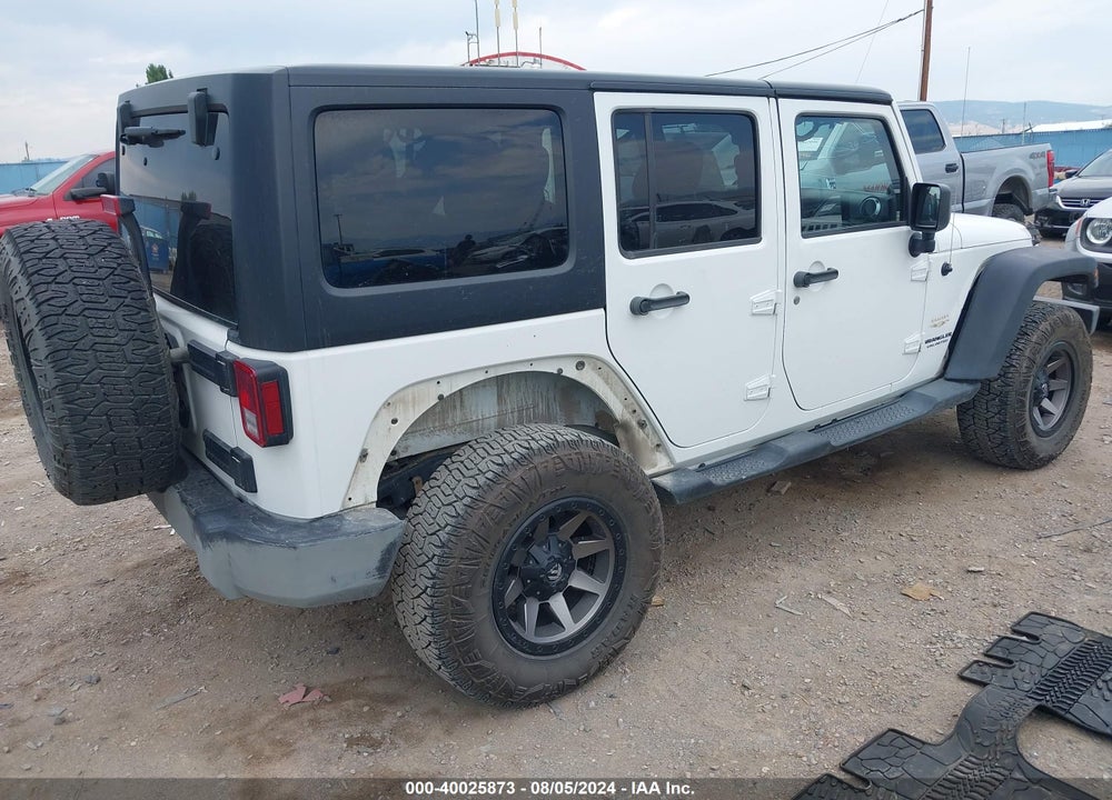 2014 JEEP WRANGLER UNLIMITED SAHARA VIN: 1C4BJWEG6EL243946