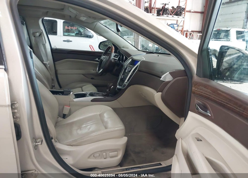 2010 CADILLAC SRX LUXURY COLLECTION VIN: 3GYFNDEY7AS516622