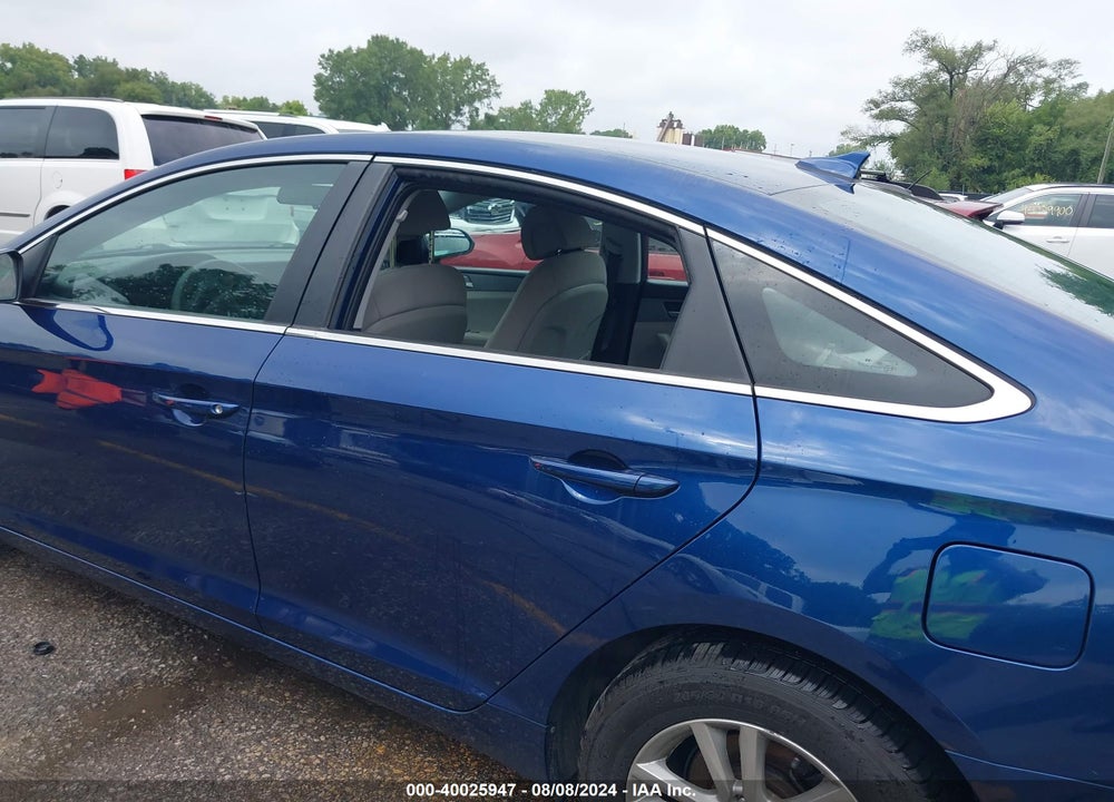 2017 HYUNDAI SONATA VIN: 5NPE24AF2HH489493