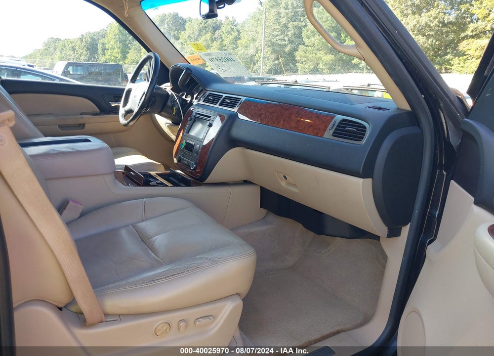 2007 CHEVROLET TAHOE LTZ VIN: 1GNFC13077J267442