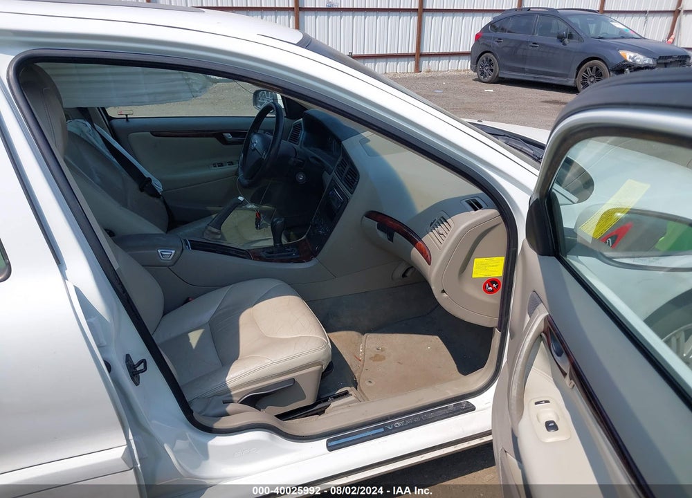 2005 VOLVO S60 2.4 VIN: YV1RS612452479839