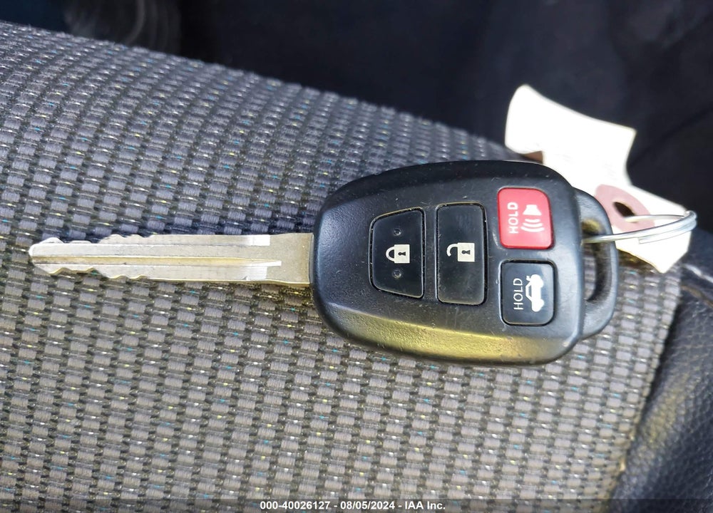 2016 TOYOTA COROLLA S PLUS VIN: 5YFBURHE1GP532150