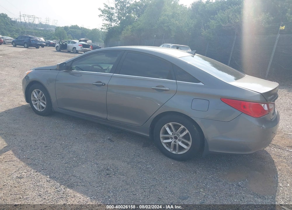 2013 HYUNDAI SONATA GLS VIN: 5NPEB4AC7DH716967
