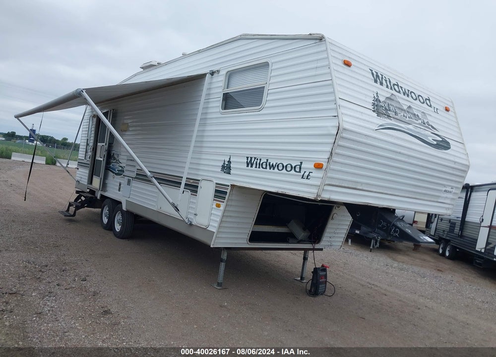 2003 FORREST RIVER WILDWOOD LE 27RLSS VIN: 4X4FWDC233R330934