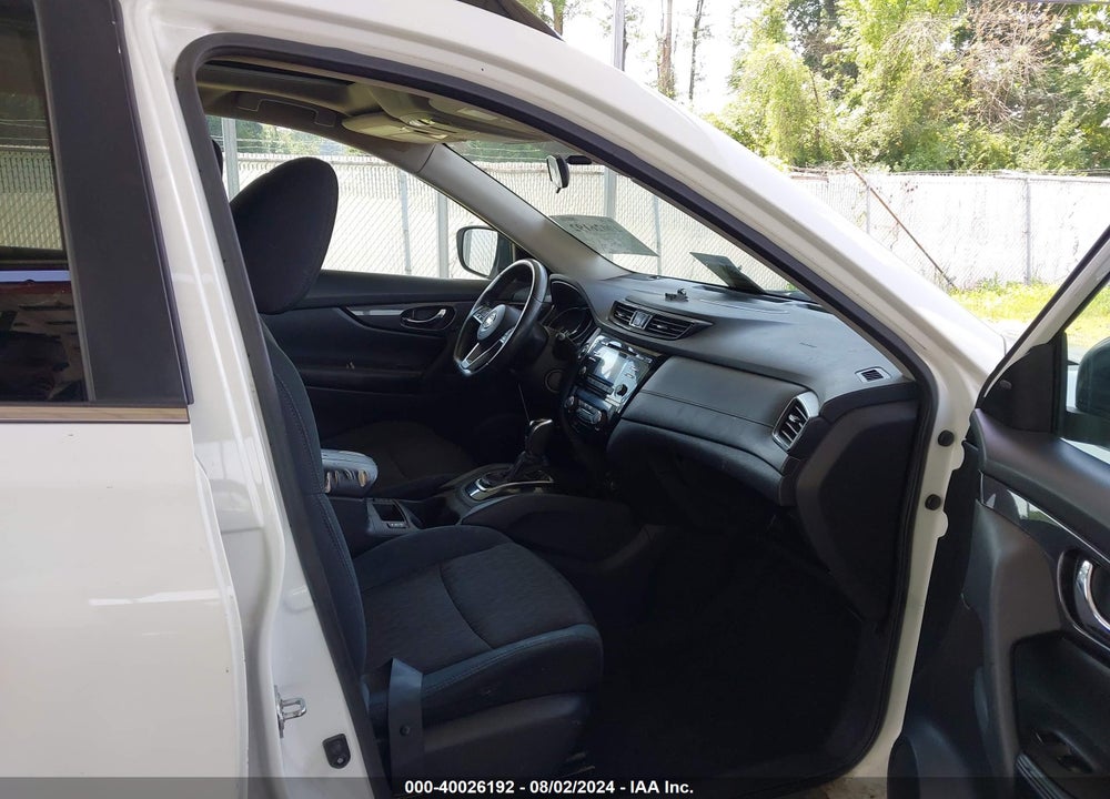 2017 NISSAN ROGUE SV VIN: 5N1AT2MV6HC757620