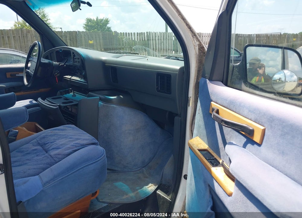 1992 FORD ECONOLINE E150 VAN VIN: 1FDEE14N1NHB40386