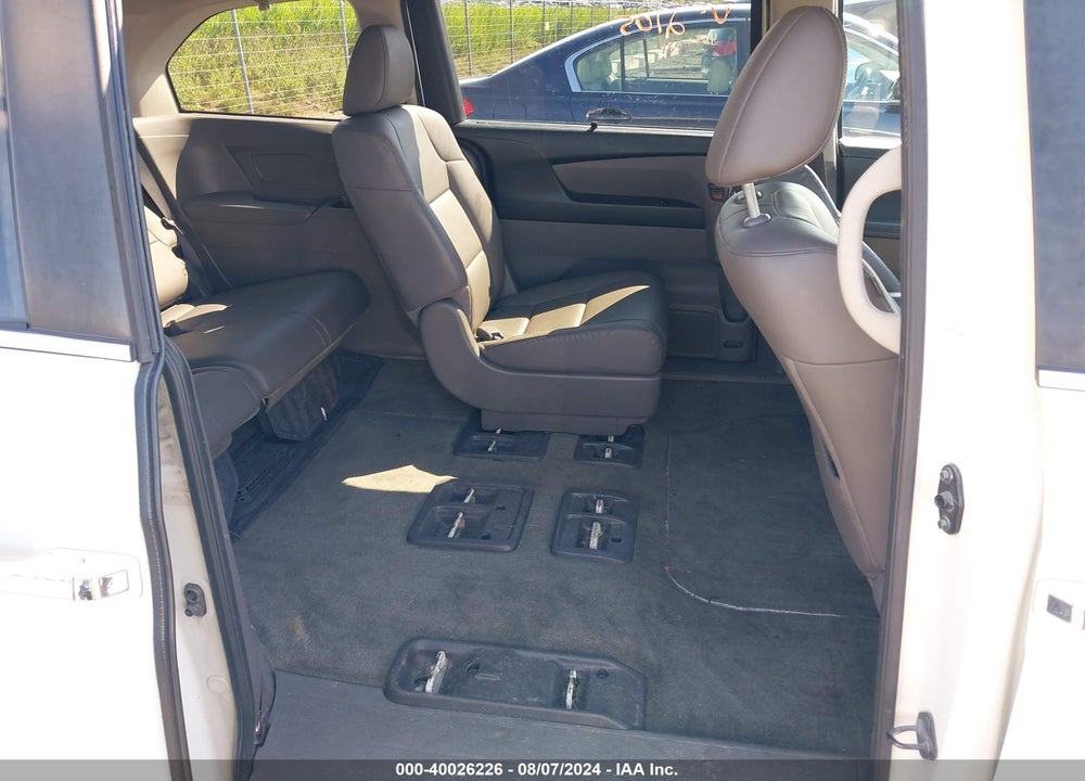 2015 HONDA ODYSSEY EX-L VIN: 5FNRL5H69FB102105