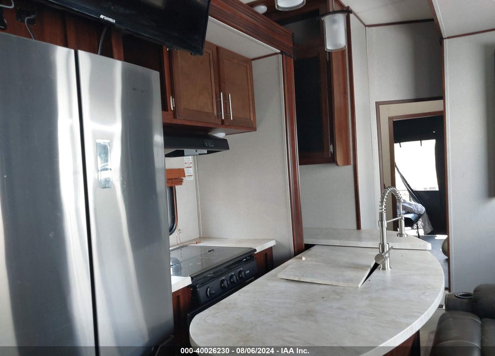 2017 FOREST RIVER VENGEANCE TOY HAULER TRAVEL TRAILER VIN: 4X4FVGS37HR501447