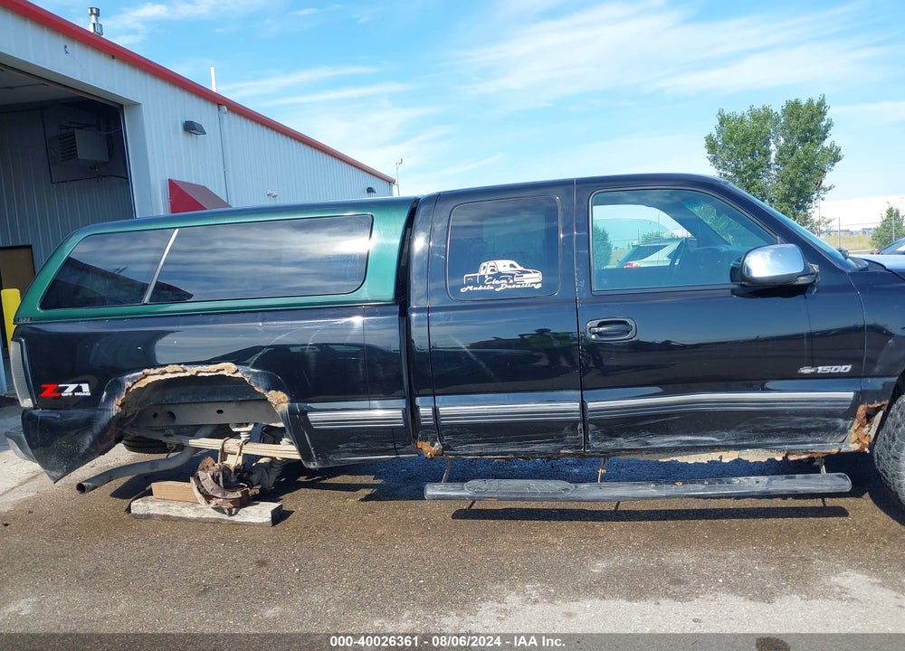 2002 CHEVROLET SILVERADO 1500 LS VIN: 2GCEK19T221292857