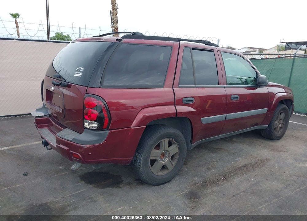 2005 CHEVROLET TRAILBLAZER LS VIN: 1GNDS13S152345183