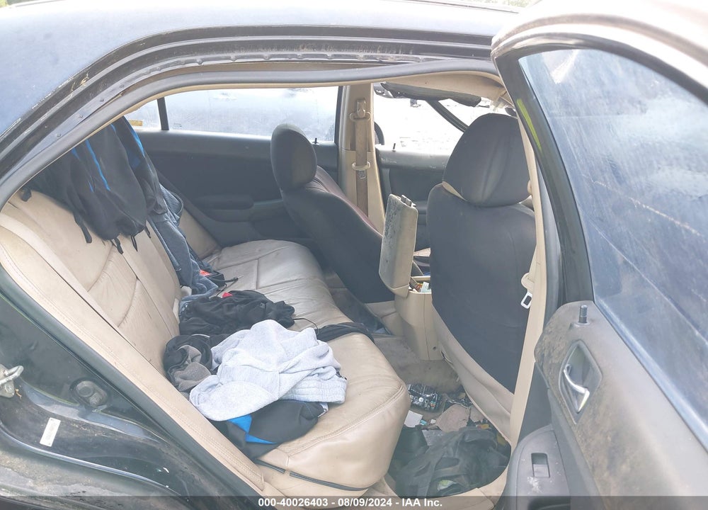 2004 HONDA ACCORD 2.4 LX VIN: 1HGCM563X4A039194