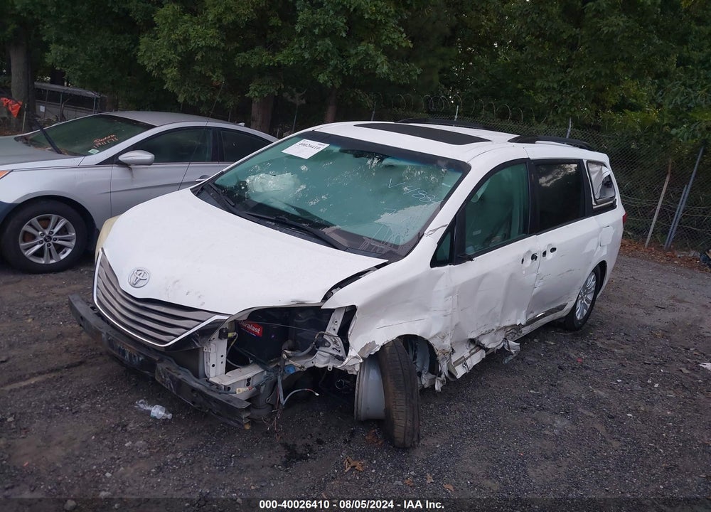 2011 TOYOTA SIENNA XLE V6 VIN: 5TDYK3DC8BS104884