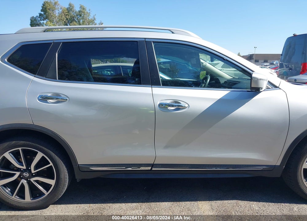 2020 NISSAN ROGUE SL FWD VIN: 5N1AT2MT5LC740007