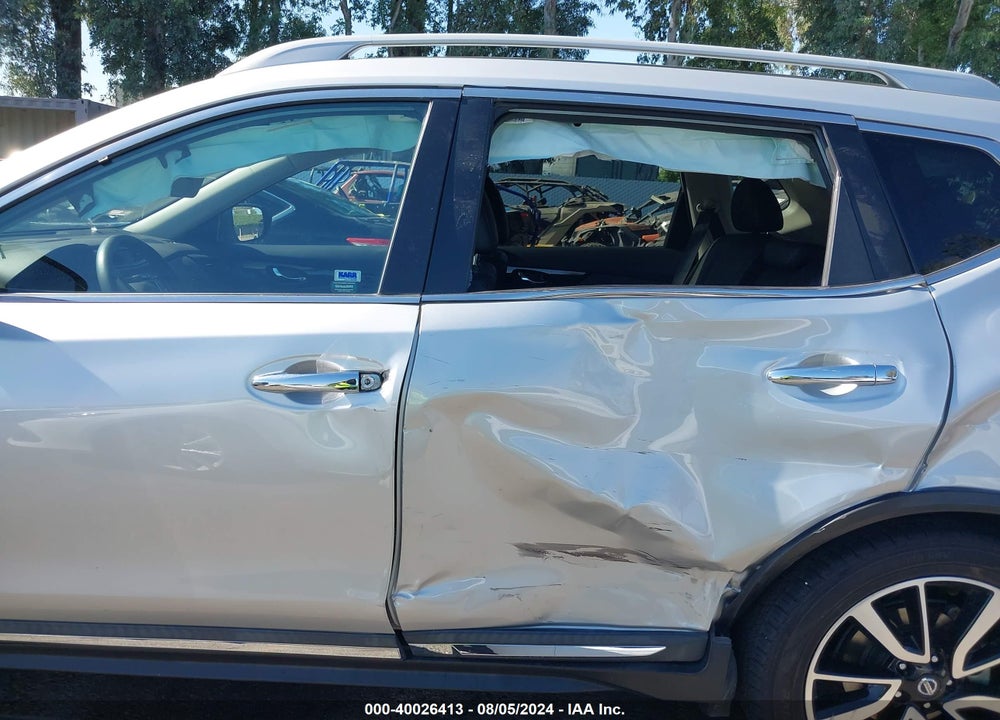 2020 NISSAN ROGUE SL FWD VIN: 5N1AT2MT5LC740007