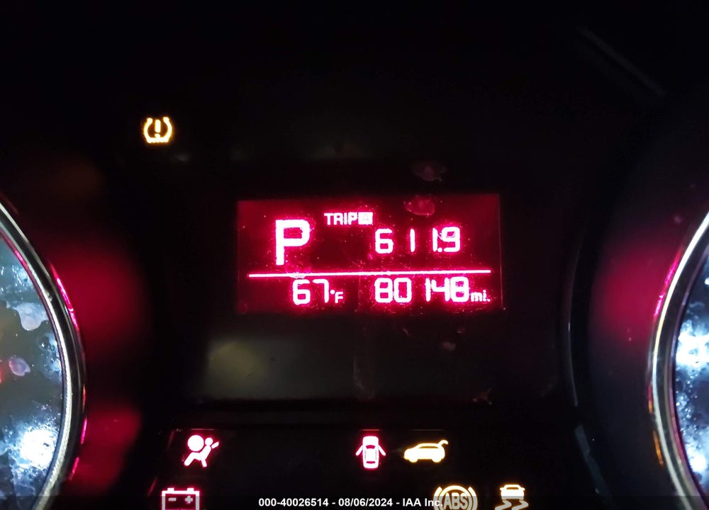 2018 KIA SEDONA LX VIN: KNDMB5C11J6373575
